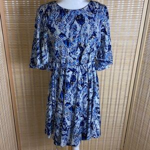 🔷Betsey Johnson Floral Blue & White Bell Sleeve Tie Waist Dress Size 6